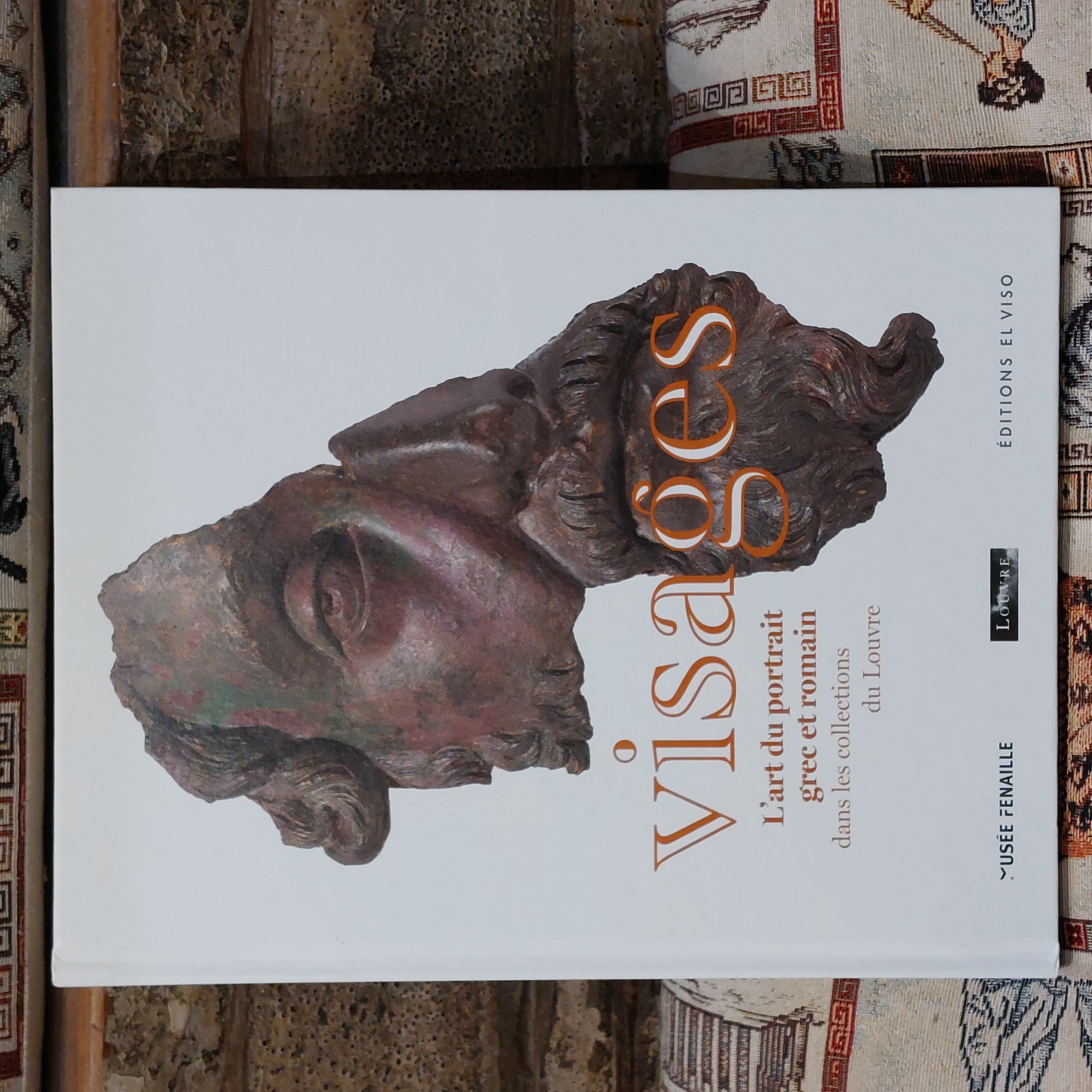 Visages. L'art du portrait grec et romain dans les collections du Louvre
Louvres / Musée Fenaille / Editions El Viso, juin 2025